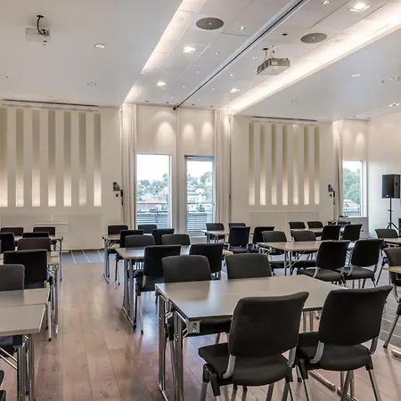 فندق Quality ساندنيس